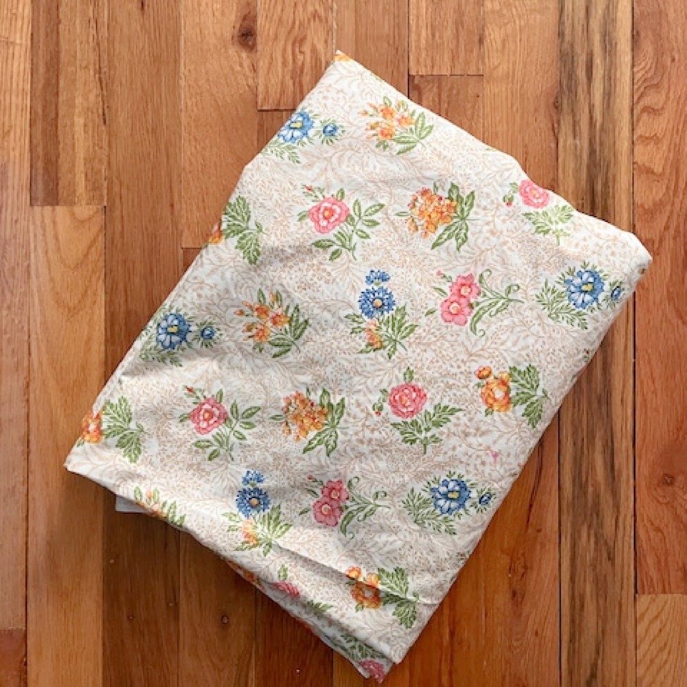 Vintage Twin Size Fitted sheet beautiful floral Fieldcrest Perfection